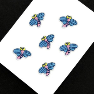 Petits patches libéllule bleu rose thermocollants brodés - 3cm x 4cm - Lot de  6 pièces