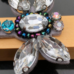 Vue détaillée Patch libéllule en strass bleus et perles - à coudre 4.3cm x 6cm - Lot de 5 pièces