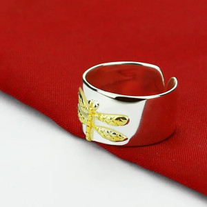 Vue côté droit Bague Libéllule Dorée en Argent Sterling 925