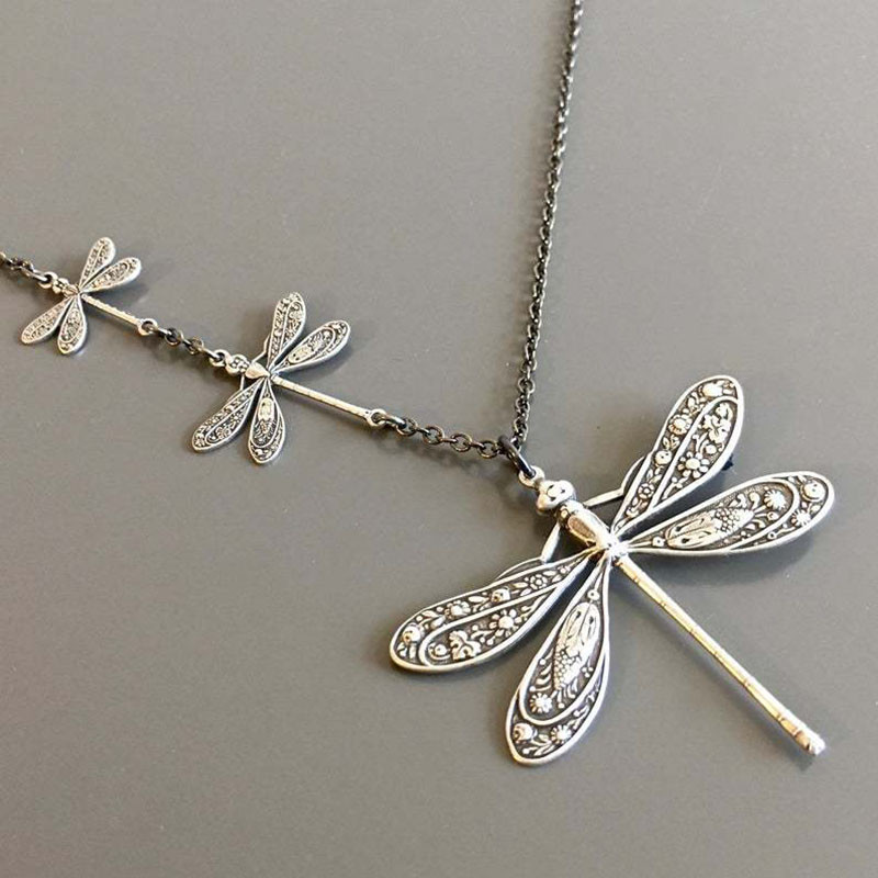 Collier Pendentif Libellule Éclat d'Argent