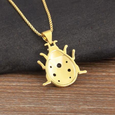 Vue Arrière Collier Pendentif Coccinelle Design Vintage