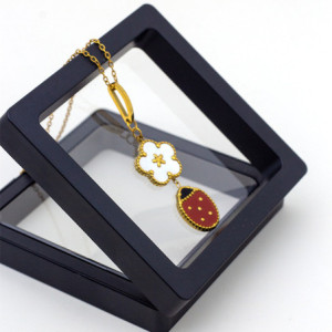 Collier Coccinelle "Fleur de Fortune" - plaqué Or 18 Carats