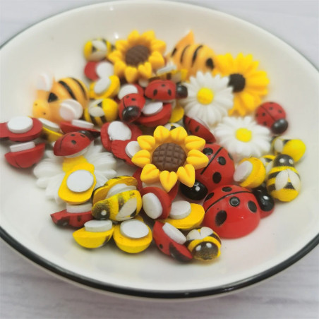 Lot de Décorations Figurines Coccinelles Abeilles et Fleurs - 50 pièces !