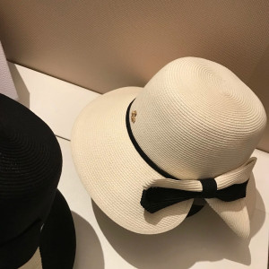 Chapeau de paille tressée chic pour femme avec petite abeille, ruban et noeud Couleur Beige