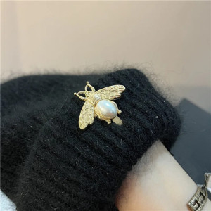 Bonnet Abeille en poils de lapin Agora pour femme