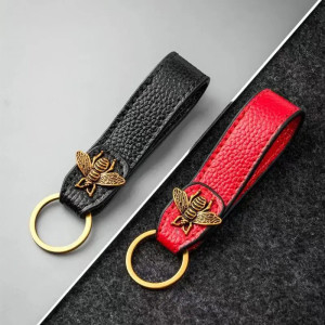 Schlüsselanhänger Biene „Königliche Eleganz“ | Leder & Bronze