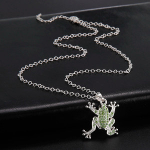 Frosch Halskette mit smaragdgrünem Strass – Einzigartiger Schmuck