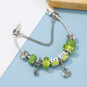 Frosch-Charm Armband Smaragd | Süßer Schmuck für Frauen