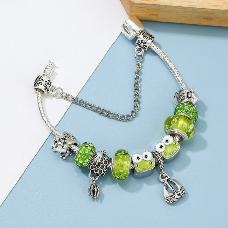 Frosch-Charm Armband Smaragd | Süßer Schmuck für Frauen