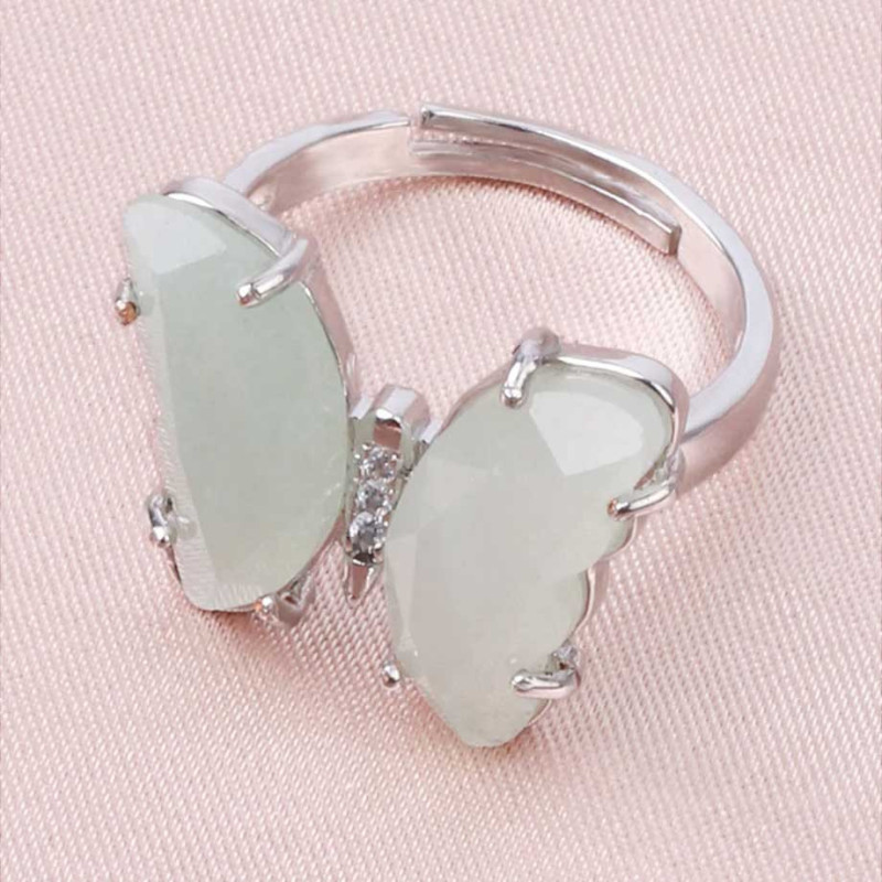Schmetterlingsring Weißer Quarz | Verstellbar & Elegant