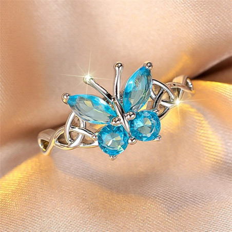 Blauer Schmetterling Ring 'Saphirglanz' – Eleganz & Magie