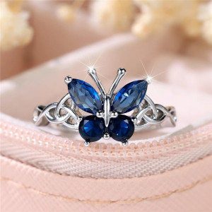 Blauer Schmetterling Ring 'Azurglanz' - Eleganz & Raffinesse