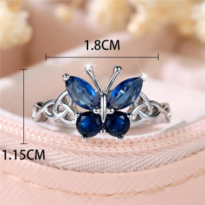 Blauer Schmetterling Ring 'Azurglanz' - Eleganz & Raffinesse