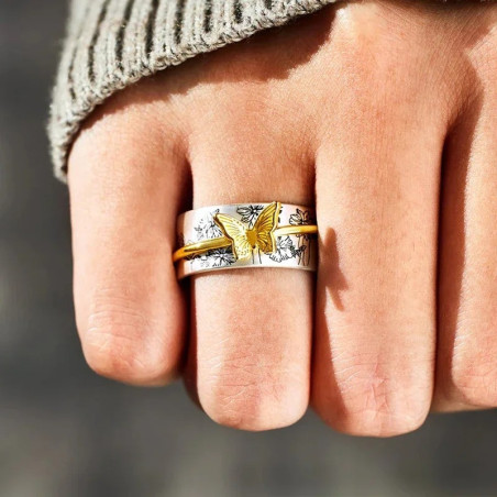 Vintage Schmetterlingsring 'Blütenumarmung' - Eleganz & Poesie