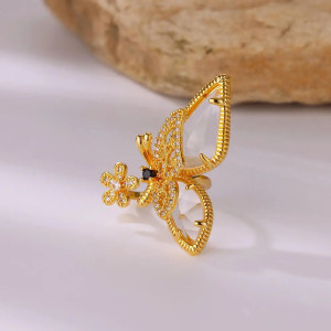 Schmetterling Ring 'Goldener Blütenglanz' - Verstellbar & Elegant