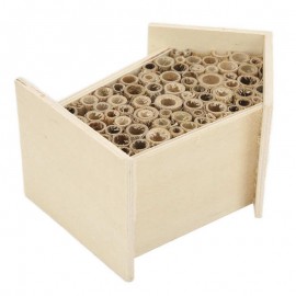 Maison en bois pour abeilles pour le jardin vue coté posé sur le sol