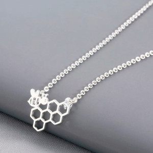 Bienen Halskette 'Eleganter Bienenstock' | Süßer Bienenschmuck