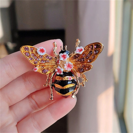 Goldene Bienenbrosche mit Blumen | Bienenschmuck für Damen
