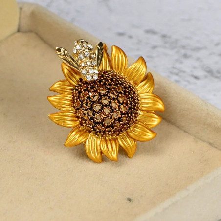 Bienen-Brosche auf Sonnenblume | Geschenkidee für Frauen