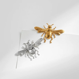 Bienenbrosche 'Épure Royale' – Eleganter Schmuck in Gold & Silber