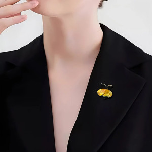 Bienen Pin "Crystal Bee" – Elegante Brosche in Gold & Silber
