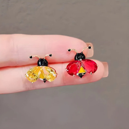 Bienen Pin "Crystal Bee" – Elegante Brosche in Gold & Silber