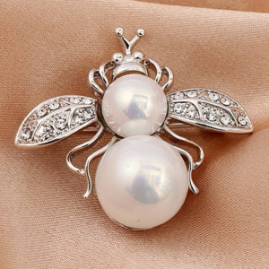 Majestätische Bienenbrosche mit Perle | Eleganter Schmuck
