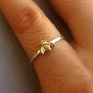 Bienenring aus 925er Silber - Elegant & minimalistisch