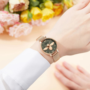Bienenuhr 'Goldener Smaragd' - Von der Natur inspirierte Eleganz