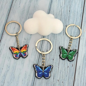 Bunter Schmetterling Schlüsselanhänger aus PVC | Süße Geschenkidee 🦋