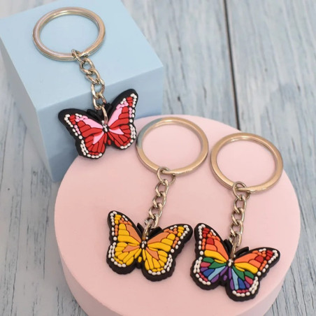 Bunter Schmetterling Schlüsselanhänger aus PVC | Süße Geschenkidee 🦋