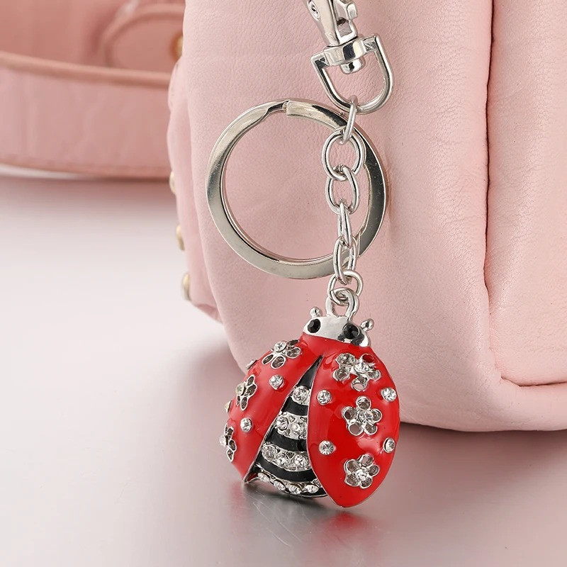 Marienkäfer Schlüsselanhänger 'Kristallblume' | Luxus mit Strass