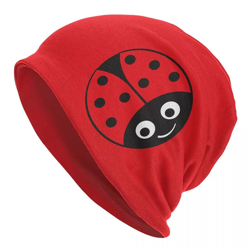 Fröhliche Marienkäfer Mütze – Süßes & warmes Winter-Accessoire
