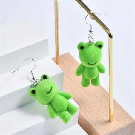 Spritzige Frosch-Ohrringe - Flauschiger & Einzigartiger Schmuck