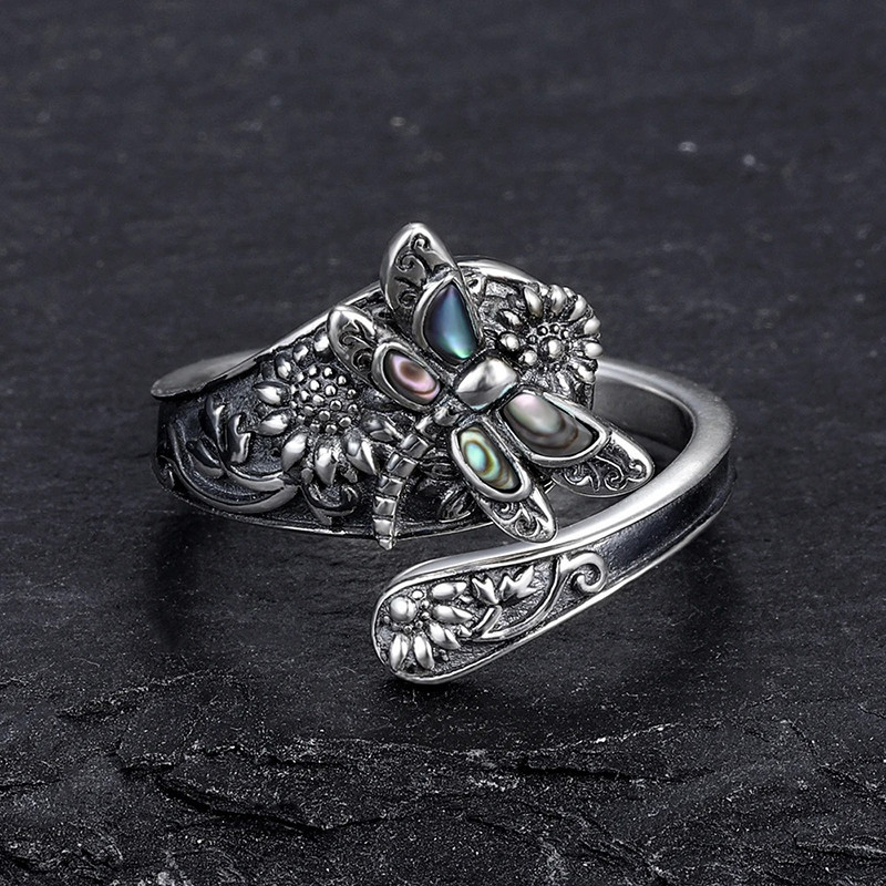 Libellenring 'Mystische Flügel' aus 925 Silber mit Perlmutt
