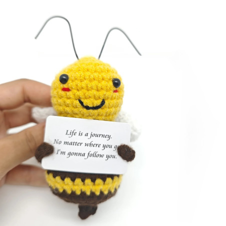 Häkelbiene mit Spruch "Life is a Journey" – Handgemachtes Geschenk