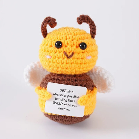 Mutige Biene Plüschtier – Handgestrickt & mit positiver Botschaft