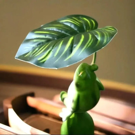 Frosch Statue mit tropischem Blatt – Zen Natur Deko