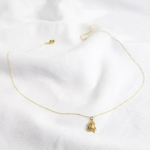 Goldene Skarabäus Halskette – Minimalistisch & Edel