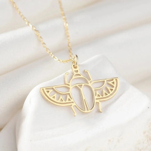 Durchbrochene Skarabäus Halskette – Sonnendesign in Gold & Silber