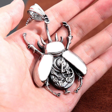 Steampunk Skarabäus Anhänger aus Edelstahl – Symbolischer Schmuck