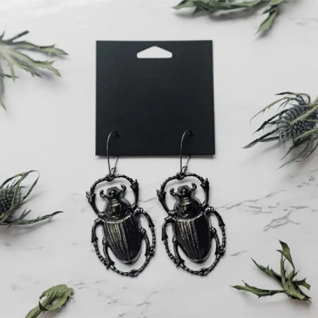 Nacht-Skarabäus Ohrringe – Totemischer Metallic-Schwarz Schmuck