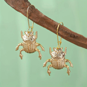Majestätische Goldene Skarabäus-Ohrringe – Symbolischer Schmuck