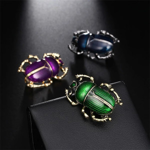 Galaktische Skarabäus-Brosche – Kosmischer Schmuck in 3 Farben