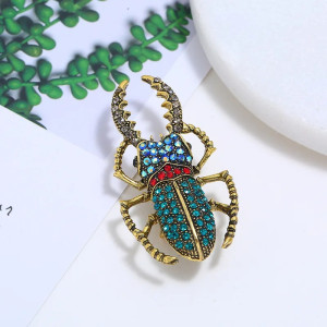 Mystische Skarabäus Brosche | Antiker Schmuck mit Kristallen