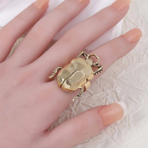 Mystischer Hirschkäfer Ring – Insekten Schmuck in Schwarz & Gold