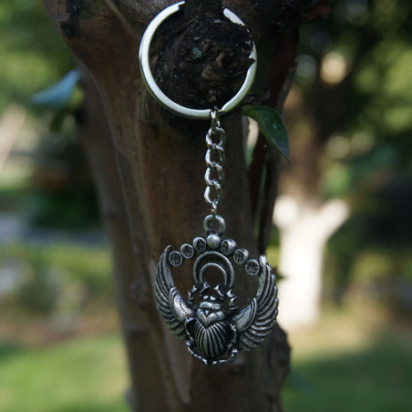 Schlüsselanhänger Skarabäus Silbermond – Geflügelter Talisman