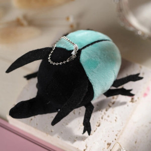 Süßer Käfer Schlüsselanhänger in Schwarz & Minze – Geschenkidee