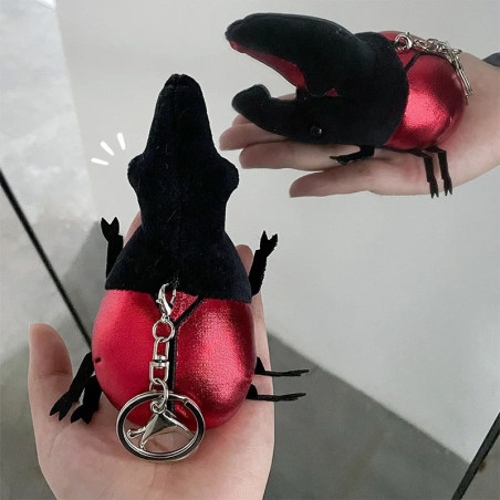 Schlüsselanhänger Roter Dynastes-Käfer – Metallic & Samt-Effekt