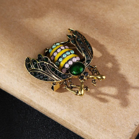 Königliche Smaragd-Bienenbrosche - Eleganter Bienenschmuck!
